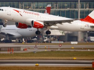 2018-01-09T000000Z_498499034_RC1D134EE5B0_RTRMADP_3_GLOBAL-AIRLINES-1792365018.jpg