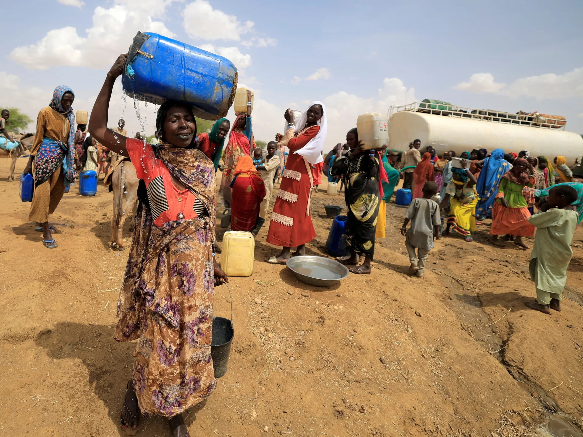 2023-05-10T171947Z_255330047_RC2PV0ABOUNN_RTRMADP_3_SUDAN-POLITICS-REFUGEES-CHAD-1683778586.jpg