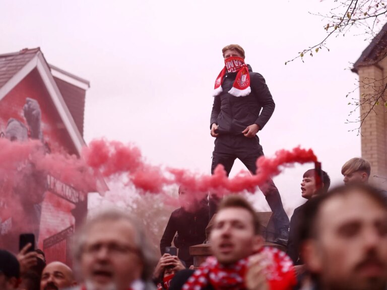 2026-04-14T175655Z_928641866_UP1EM4E1DUURL_RTRMADP_3_SOCCER-CHAMPIONS-LIV-PSG-1791707056.jpg