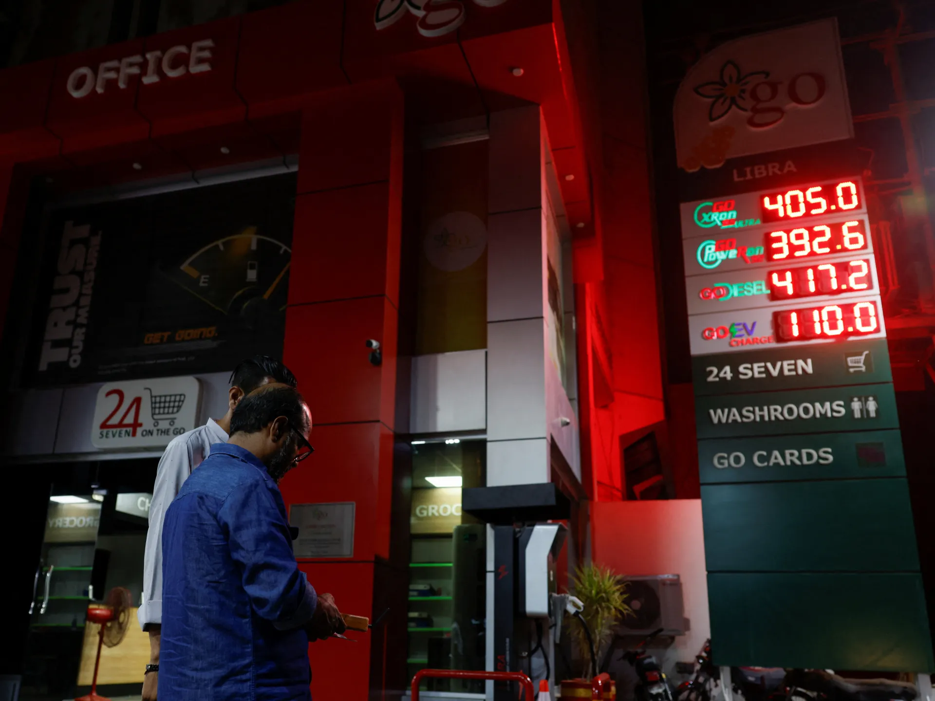 2026-09-16T215240Z_1506421248_RC2IKNAE0RRX_RTRMADP_3_IRAN-CRISIS-SOUTHASIA-ENERGY-1791364869.jpg