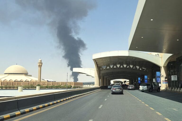 2026-09-19T114800Z_1100229945_RC28MNAOL58F_RTRMADP_3_IRAN-CRISIS-SAUDI-YEMEN.JPG
