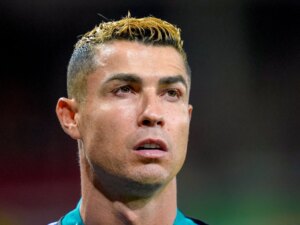 2026-09-27T202402Z_2111633690_RC2WRNAIA42O_RTRMADP_3_SOCCER-UEFANATIONS-NOR-POR-1791265195.jpg