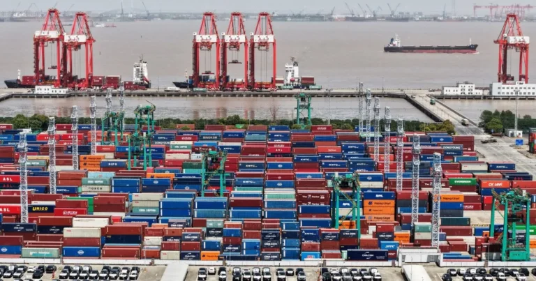 2026-09-29T050021Z_2116580645_RC20XDA8ECS5_RTRMADP_3_CHINA-COMMODITY-IMPORTS-1791951876_3357e3-17919.webp