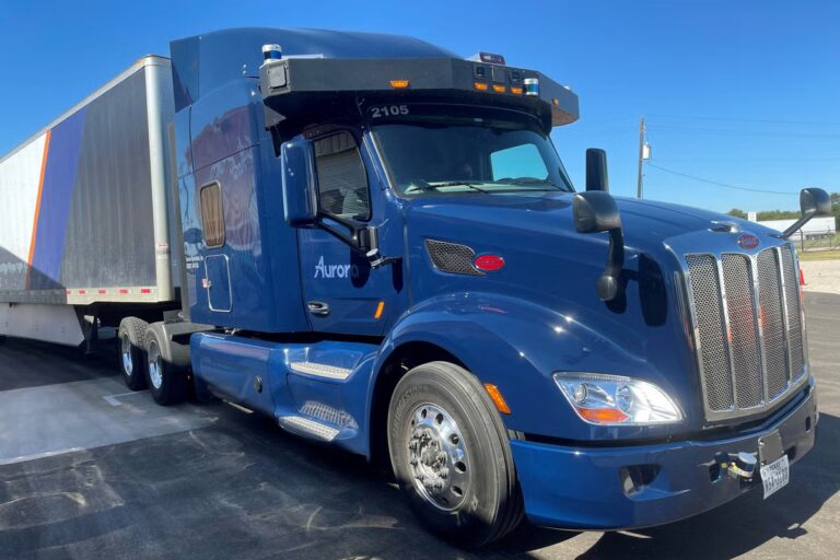 2026-10-08T022706Z_2003210793_RC2QYNATF90A_RTRMADP_3_USA-TRUCKS-AUTONOMOUS.JPG