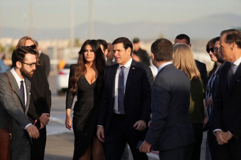 2026-10-08T060644Z_256473295_RC2TYNABGO83_RTRMADP_3_USA-RUBIO-PORTUGAL.JPG