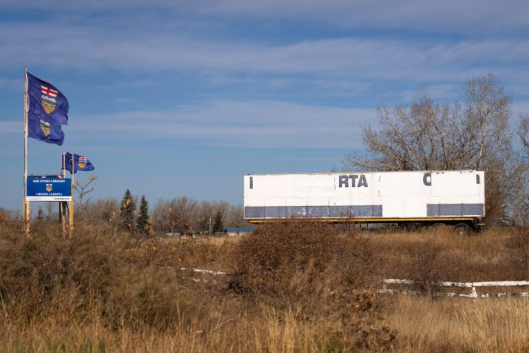 2026-10-18T031856Z_761389611_RC255OAMJM81_RTRMADP_3_CANADA-ALBERTA.JPG