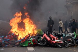 2026-10-19T163216Z_1803855449_RC225OA4Z0SQ_RTRMADP_3_FRANCE-PROTEST-ELECTRIC-BIKES.JPG