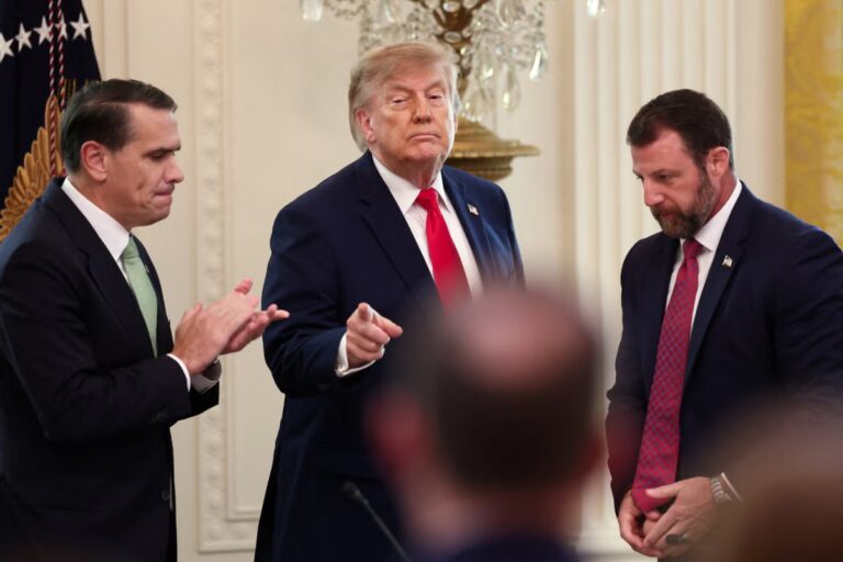 2026-10-21T192348Z_267230016_RC2V7OAWSRYI_RTRMADP_3_USA-TRUMP-CRYPTO.JPG