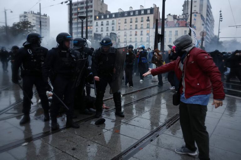 2026-10-24T191923Z_2032719907_RC2S9OAMHX0Z_RTRMADP_3_FRANCE-PROTEST.JPG