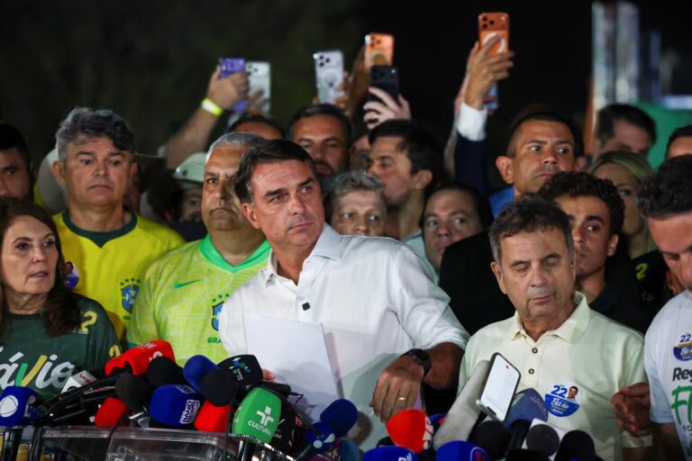 2026-10-26T014839Z_855050286_RC2PAOAVGO7O_RTRMADP_3_BRAZIL-ELECTION.JPG