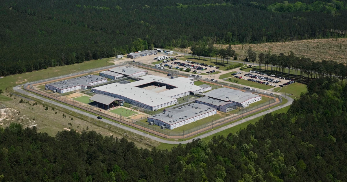 260206-ICE-Detention-Center-Louisiana-vsb-2303-b55a3b.jpg
