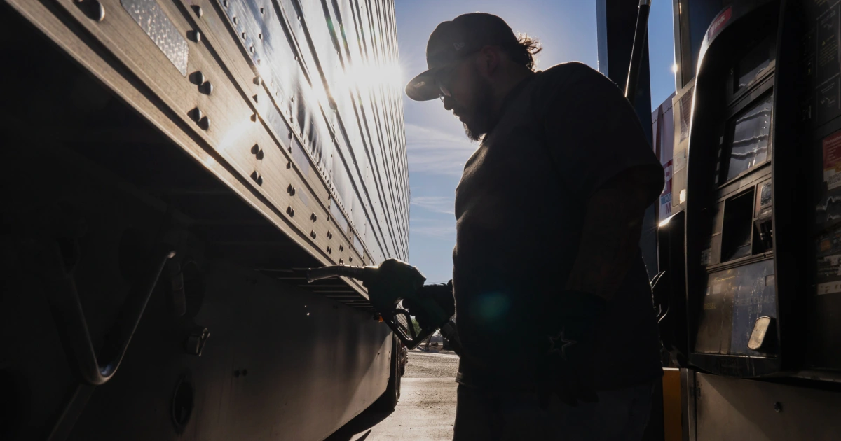 261006-truck-diesel-vsb-1817-2a6a71.jpg