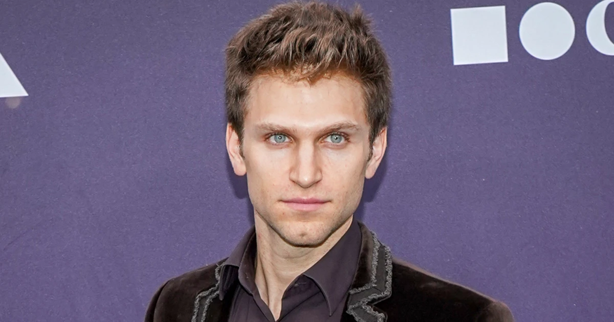 261009-Keegan-Allen-ch-1117-663491.jpg