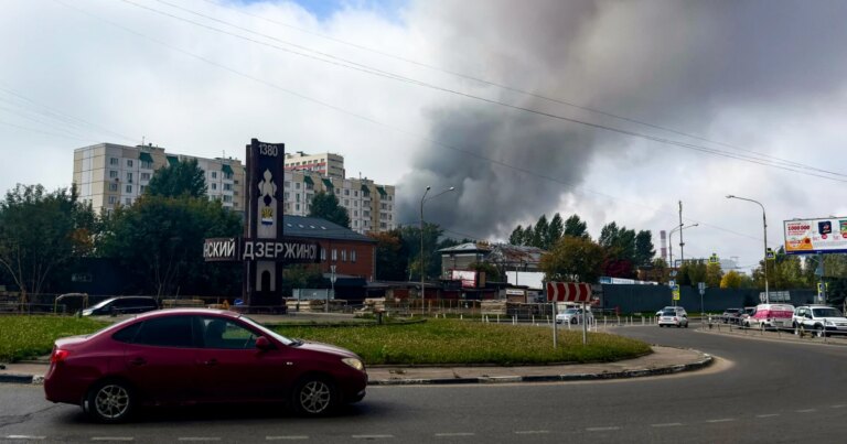 261011-russia-oil-strike-vl-1044a-d0c7a4.jpg
