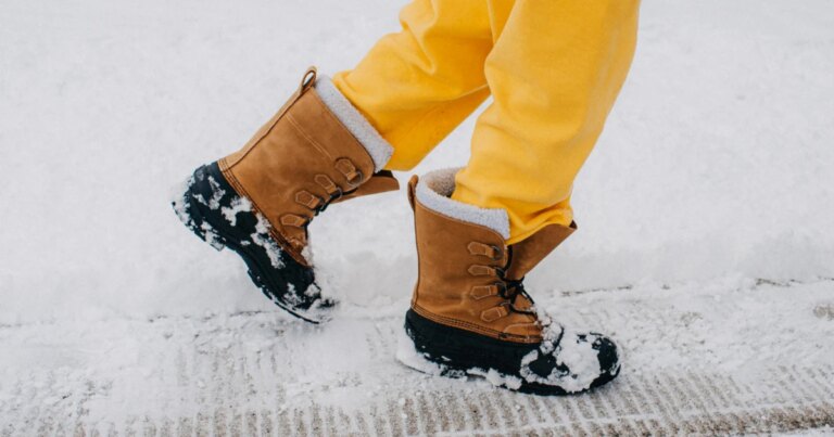 261015-snow-boots-dj-main-6e3054.jpg