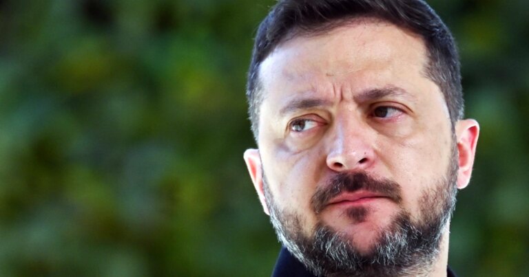 261015-zelenskyy-rs-c30342.jpg