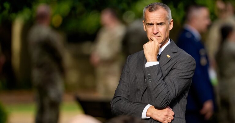 261022-Corey-Lewandowski-ew-106p-651229.jpg