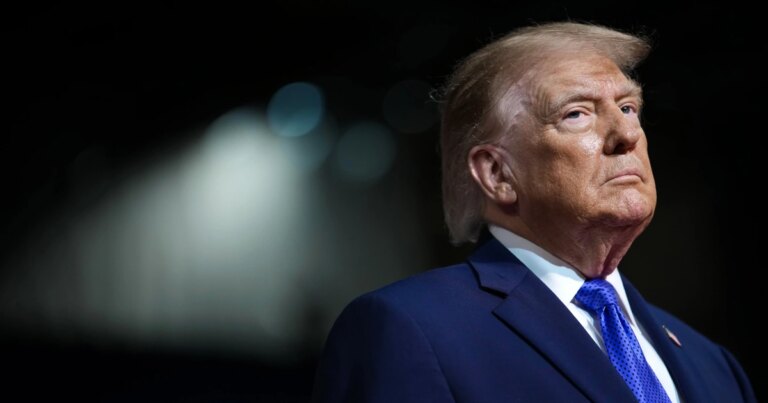 261030-donald-trump-ew-248p-2391d6.jpg