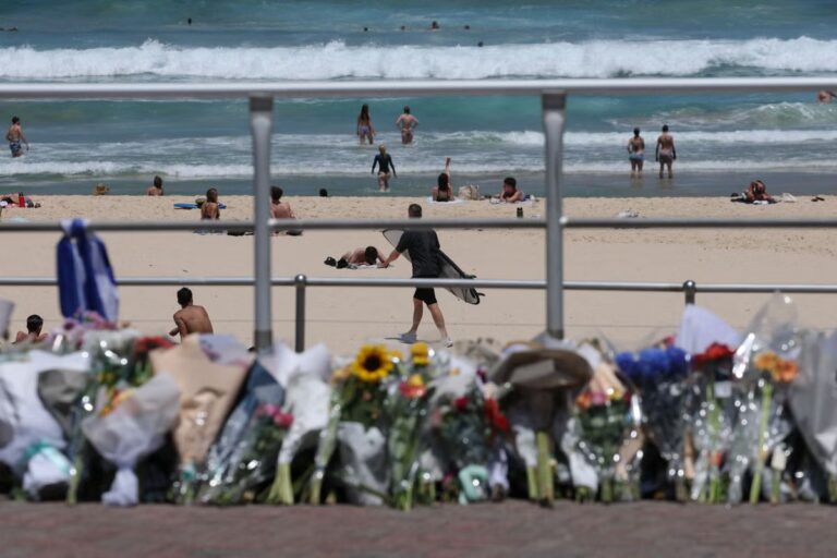 TOPSHOT-AUSTRALIA-ATTACK-BONDI-a8n97nvq.jpeg