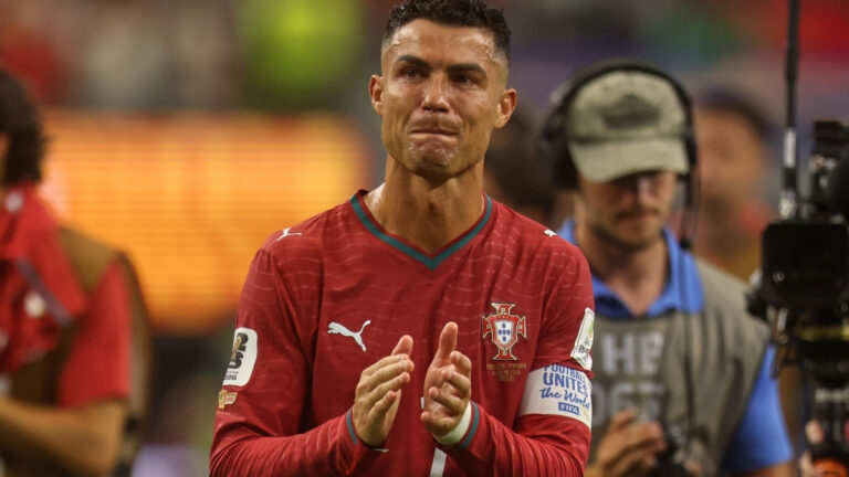 cristiano-ronaldo-cry-18981793000469.jpg