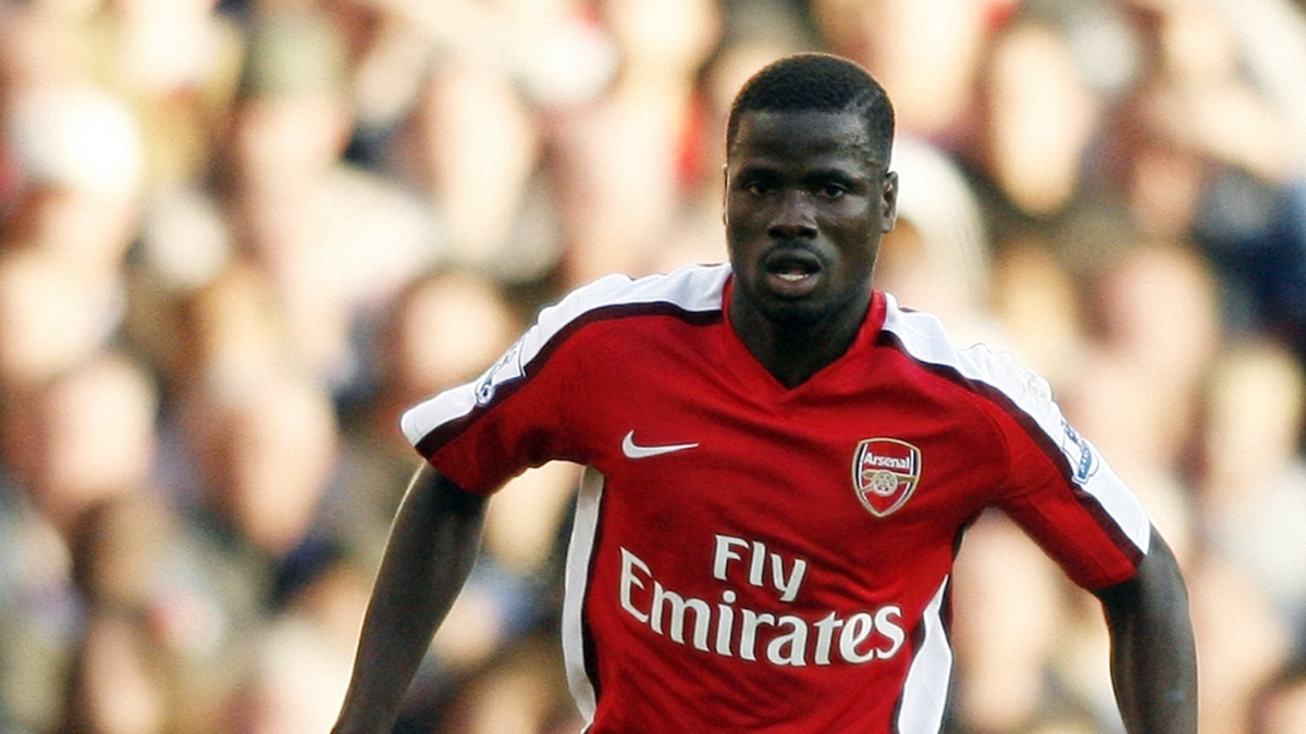emmanuel-eboue-arsenal-79151791613324.jpg