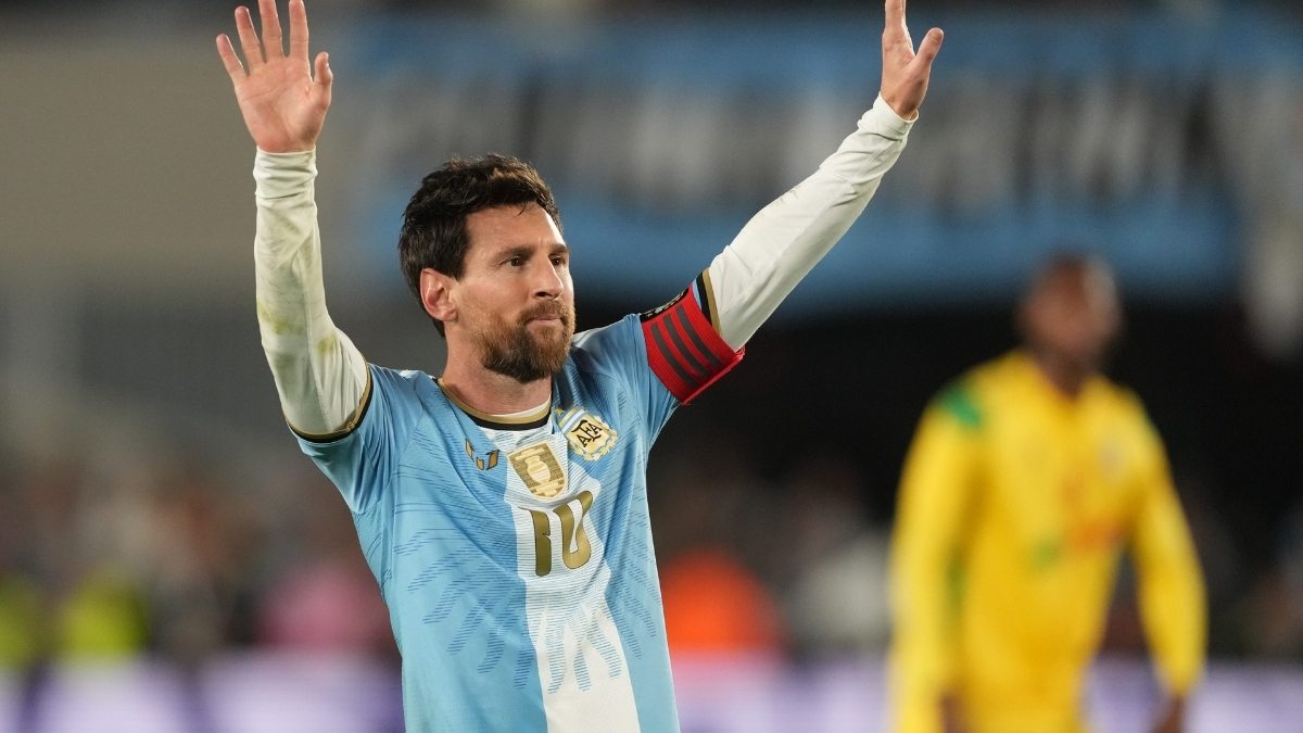 lionelmessi-tn-81191792043884.jpg