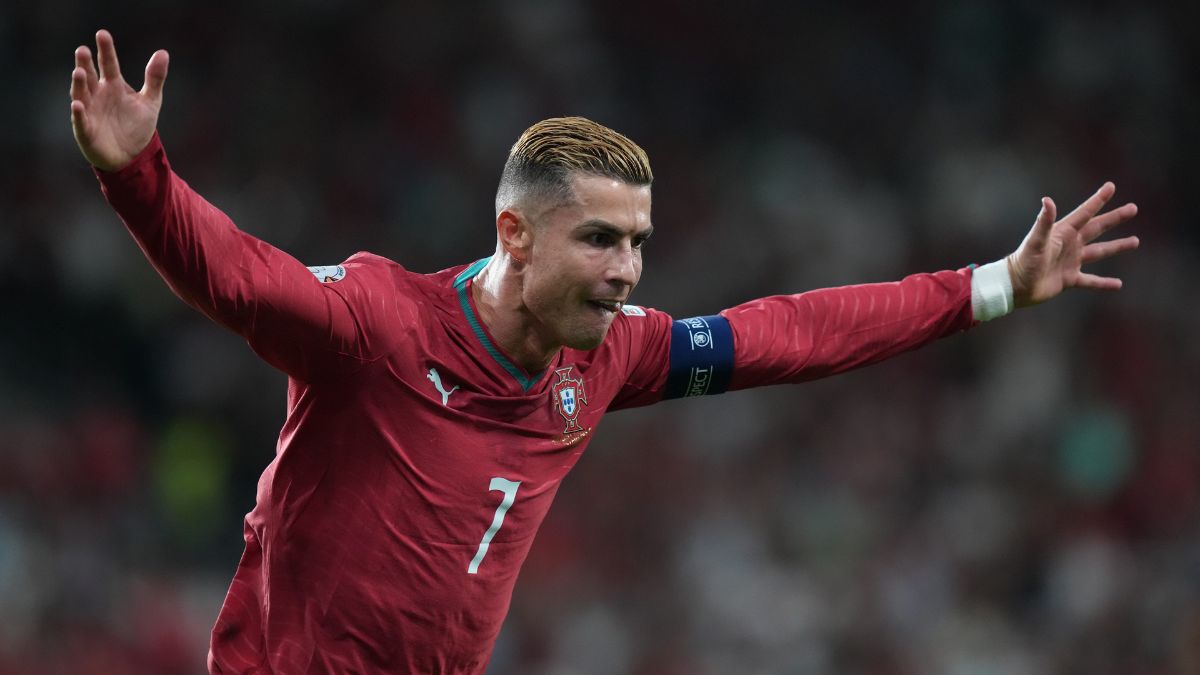 ronaldo-31221791370444.jpg