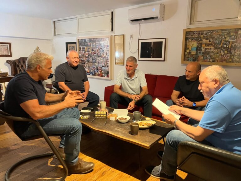 yair-lapid-photo-1790492085.jpeg